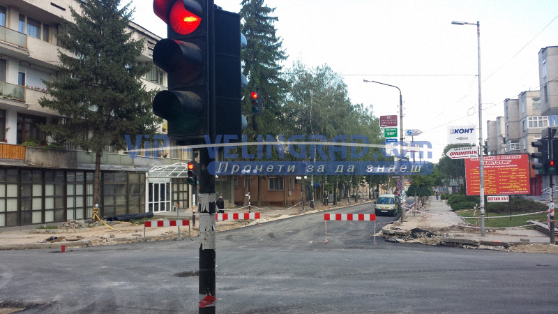  Ремонтните дейности по бул. Съединение продължават  и водоподаването в града по график
