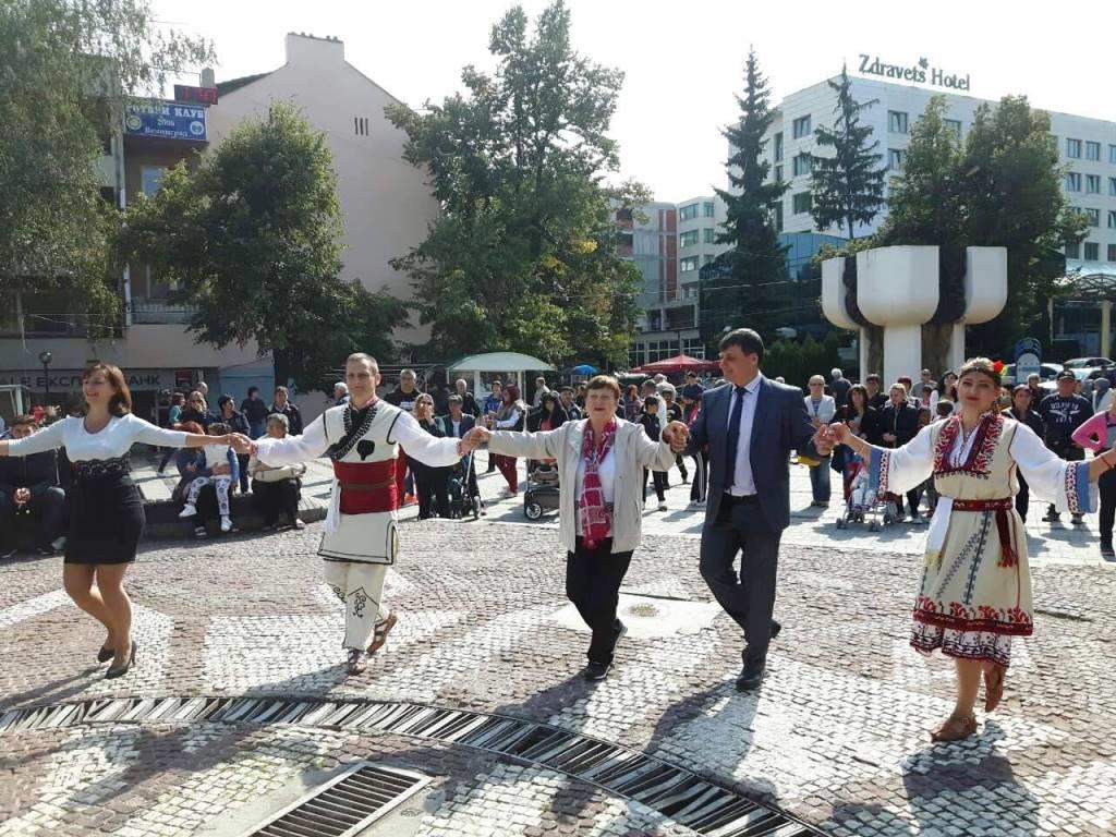 kmet-and-ansamble