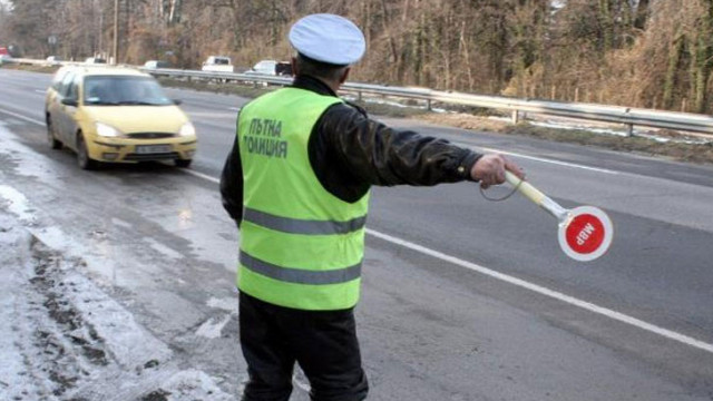  Допълнителни полицейски патрули по пътищата за празниците и жандармерия за обществения ред