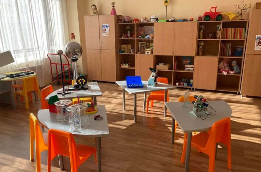  Велинград: ДГ „Еделвайс” създаде STE(A)M класна стая по Програма „Еразъм +”
