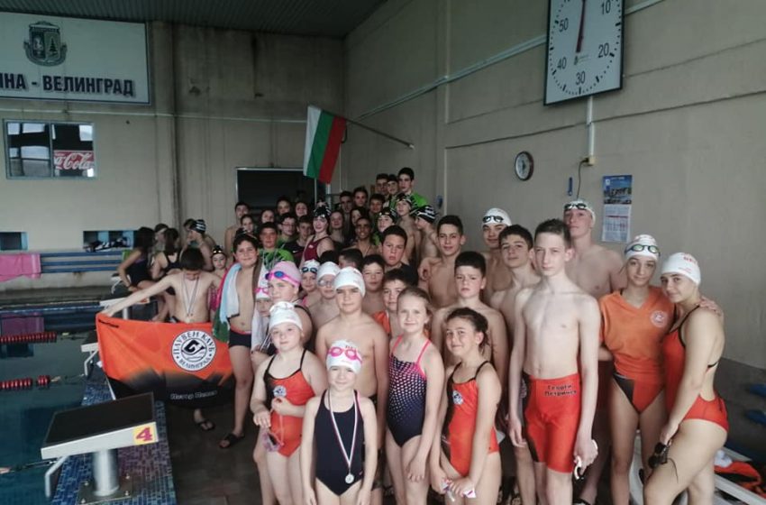  На плувния турнир „Цветница“ във Велинград участваха 80 деца