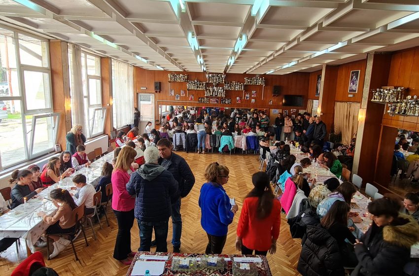  Велинград: Конкурс за Великденски писани яйца от чепинския край