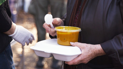  За първи път “Топъл обяд” за нуждаещите се жители на община Ракитово