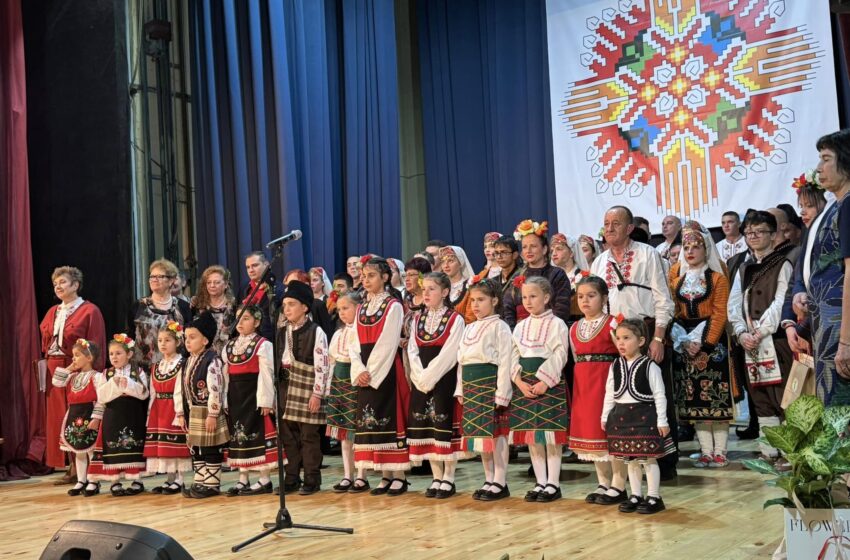  С прекрасен музикален спектакъл бяха отбелязани 120-годишнината на НЧ „Васил Левски-1904“ и 35 години от основаването на ПДЮАНПТ „Здравче-Венче“